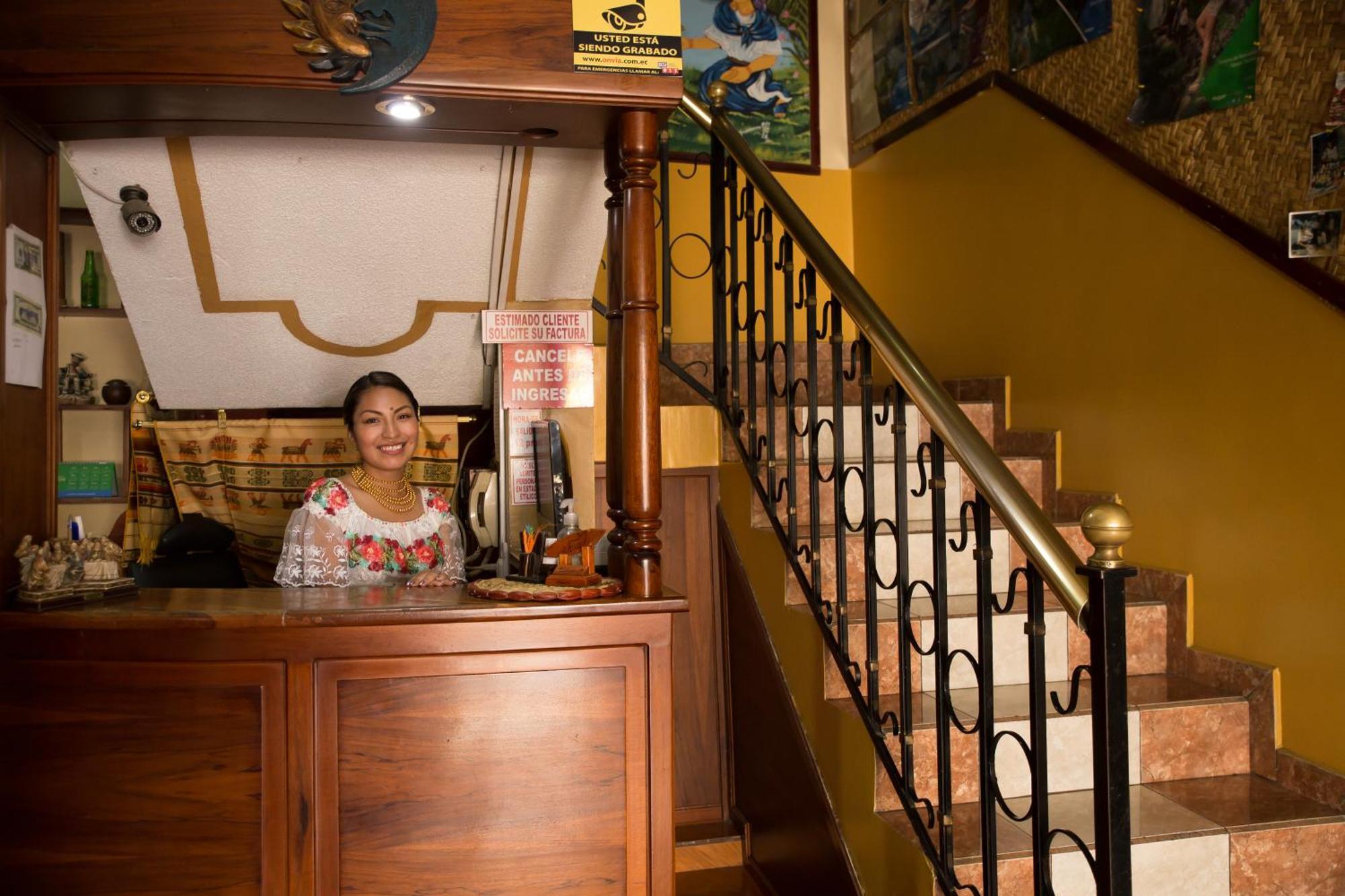 Mashy'S Hostal Отавало Екстер'єр фото